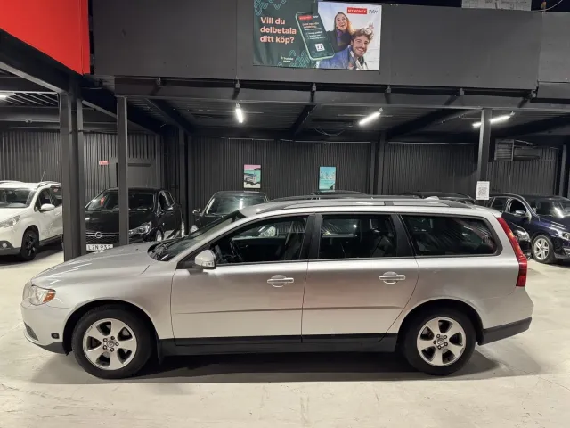 Volvo V70 III